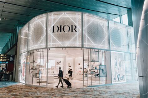 dior changi airport terminal 1|DIOR .